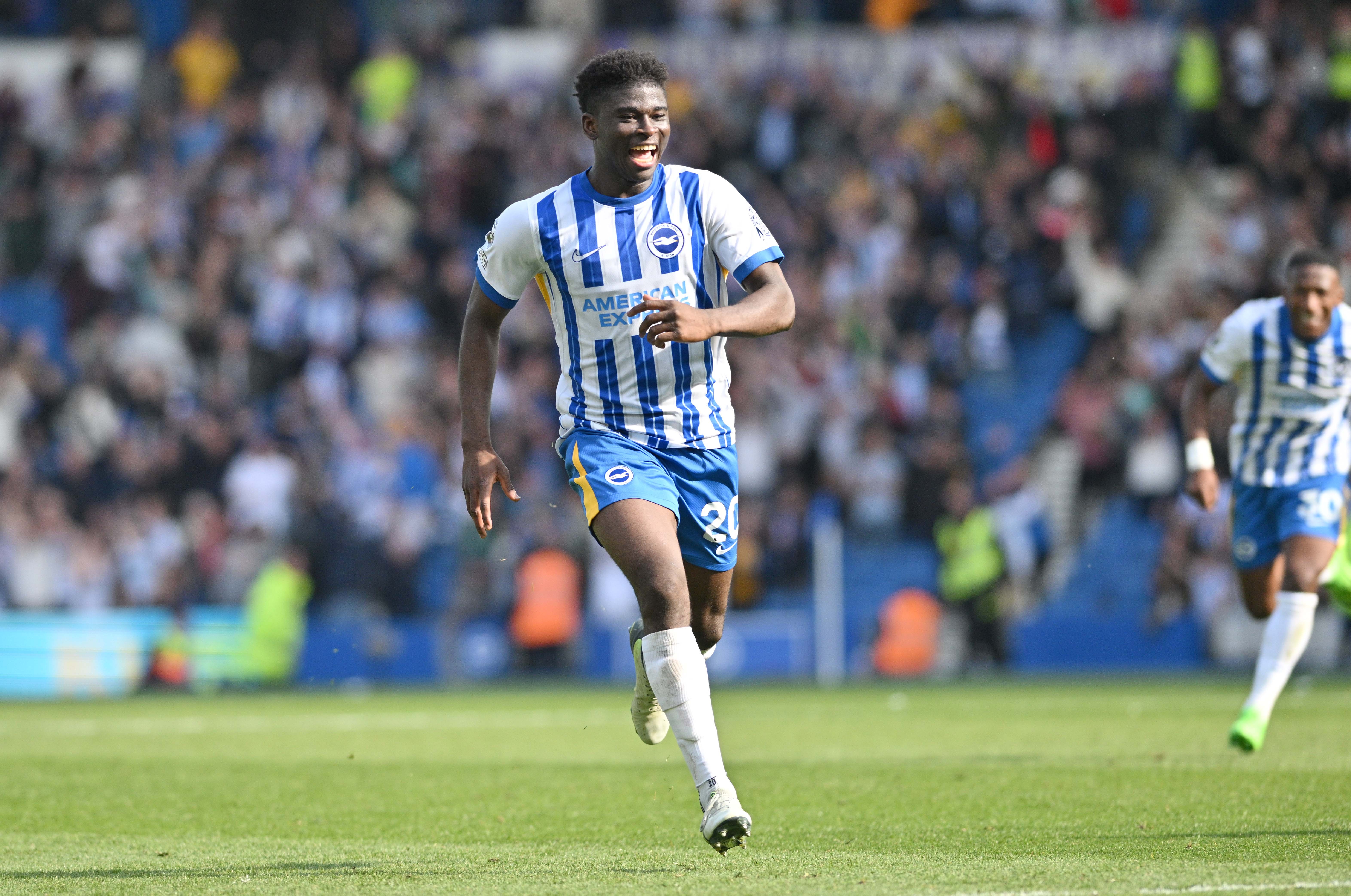 罗马诺：布莱顿关闭巴莱巴今夏离队的大门，曼联准备明年再追球员